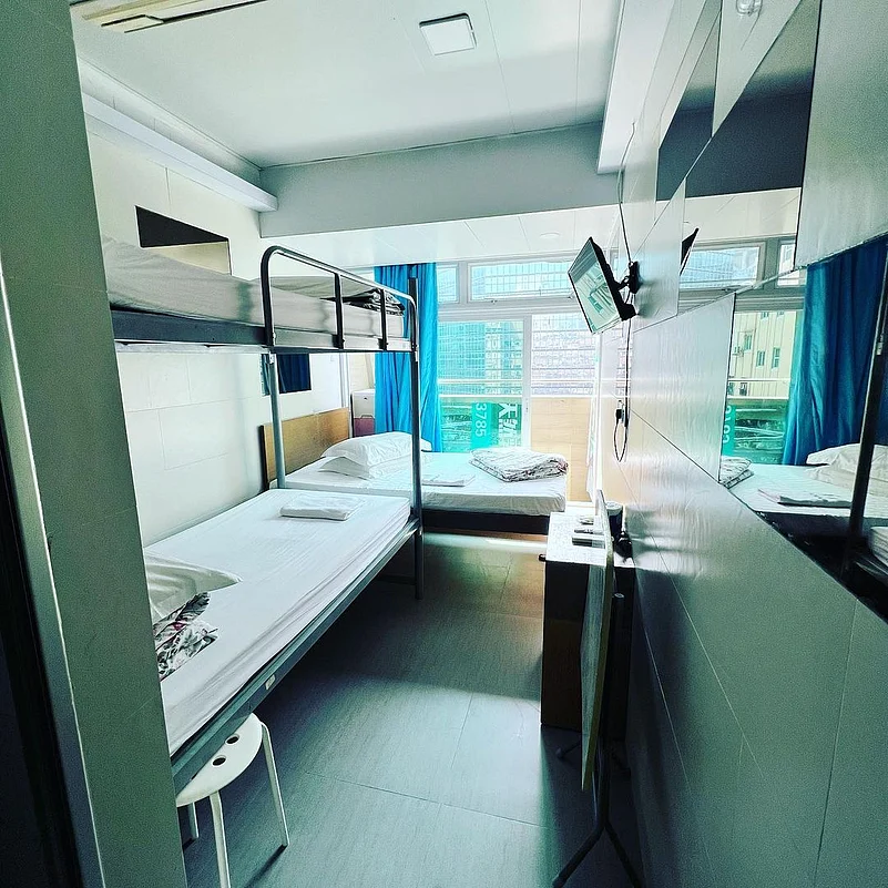 The hostel has recently been refurbished and offers a 24-hour reception